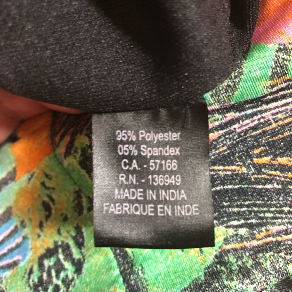 Women’s Tango Mango Tropical Ruffled front feathers & animal print dress size L - Picture 13 of 14